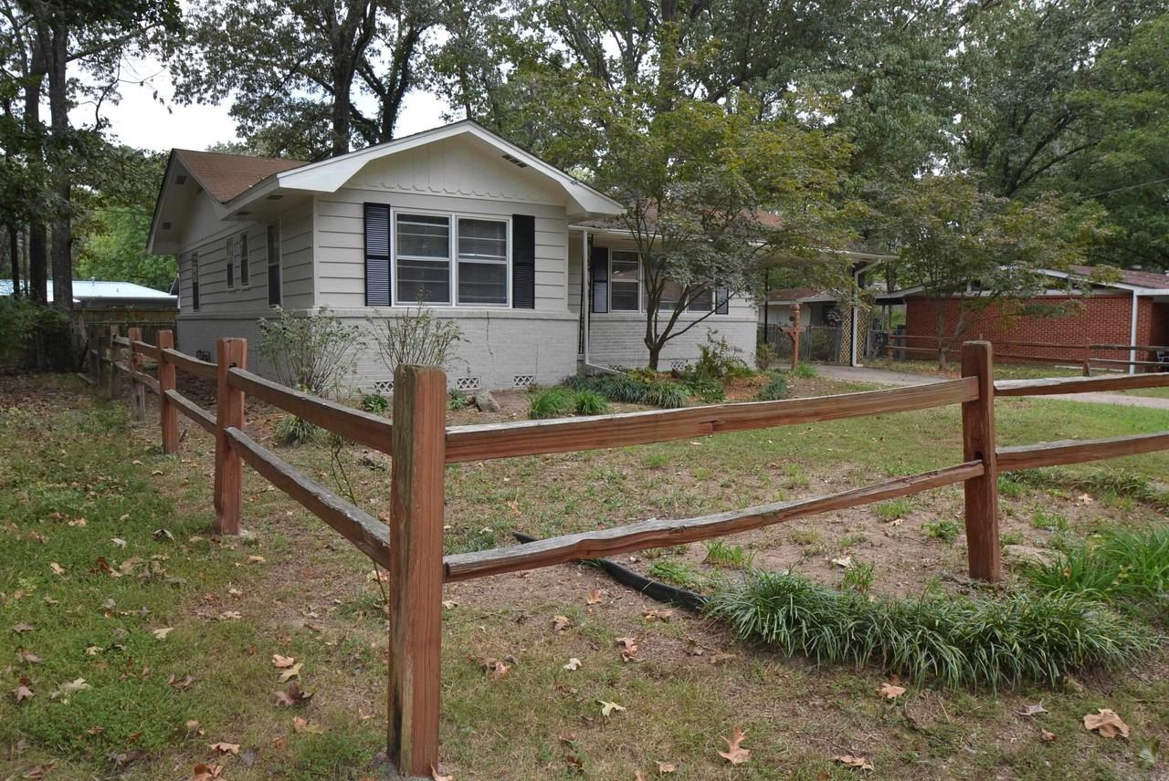 5709 Windamere Dr - Photo 4 of 18