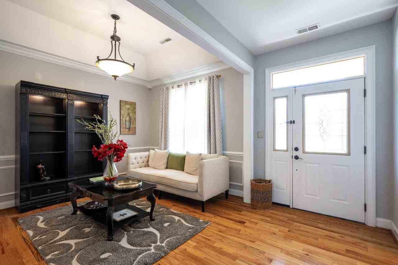 6853 Manassas Gap Ln - Photo 6 of 34