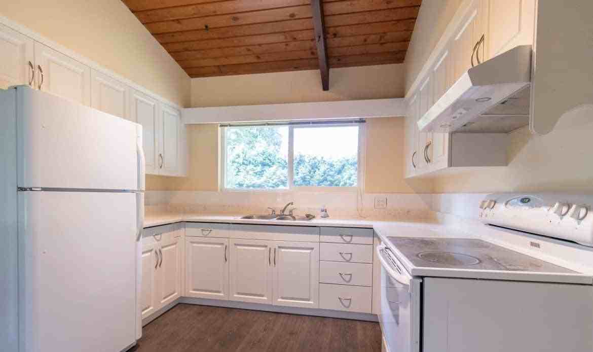 445 Burhill Road - Photo 2 of 27