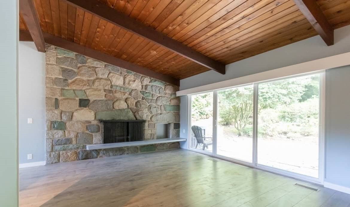 445 Burhill Road - Photo 3 of 27