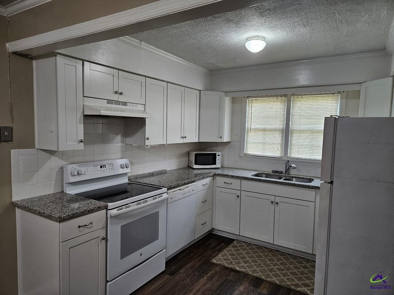 3236 Peach Parkway- to see call list agent - Photo 2 of 13