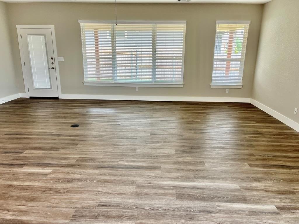 721 Madilynn Ct - Photo 6 of 22