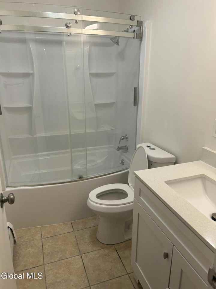 18 1/2 Voorhees St Unit 1 #1 - Photo 4 of 7