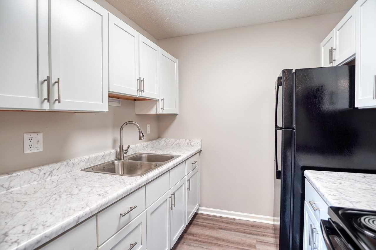 Green Valley Apartments - Photo 6 of 10