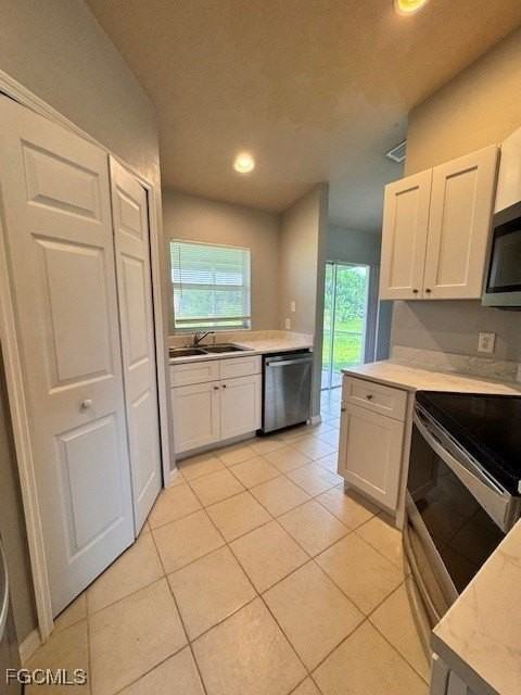 2451 Daniel Ave N - Photo 4 of 14