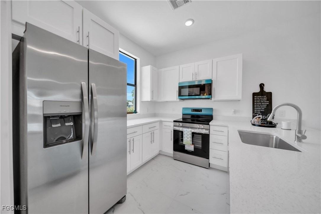 936 936/938 Homestead Road S - Photo 4 of 9