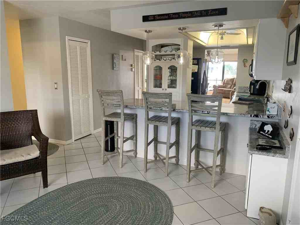 1628 Se 46th St Apt 6 #6 - Photo 2 of 33