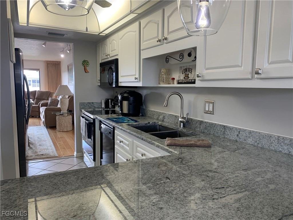 1628 Se 46th St Apt 6 #6 - Photo 6 of 33