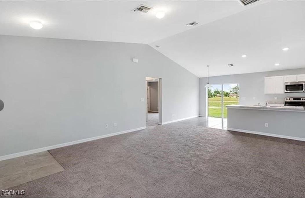 4023 Ne 23rd Pl - Photo 3 of 15