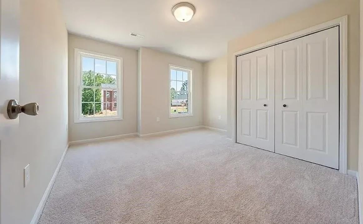 201 Winnbrook St - Photo 7 of 12