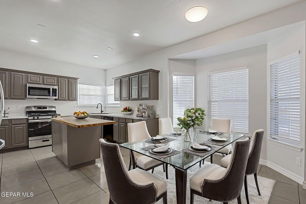 485 Jeweled Mesa Ct - Photo 3 of 50