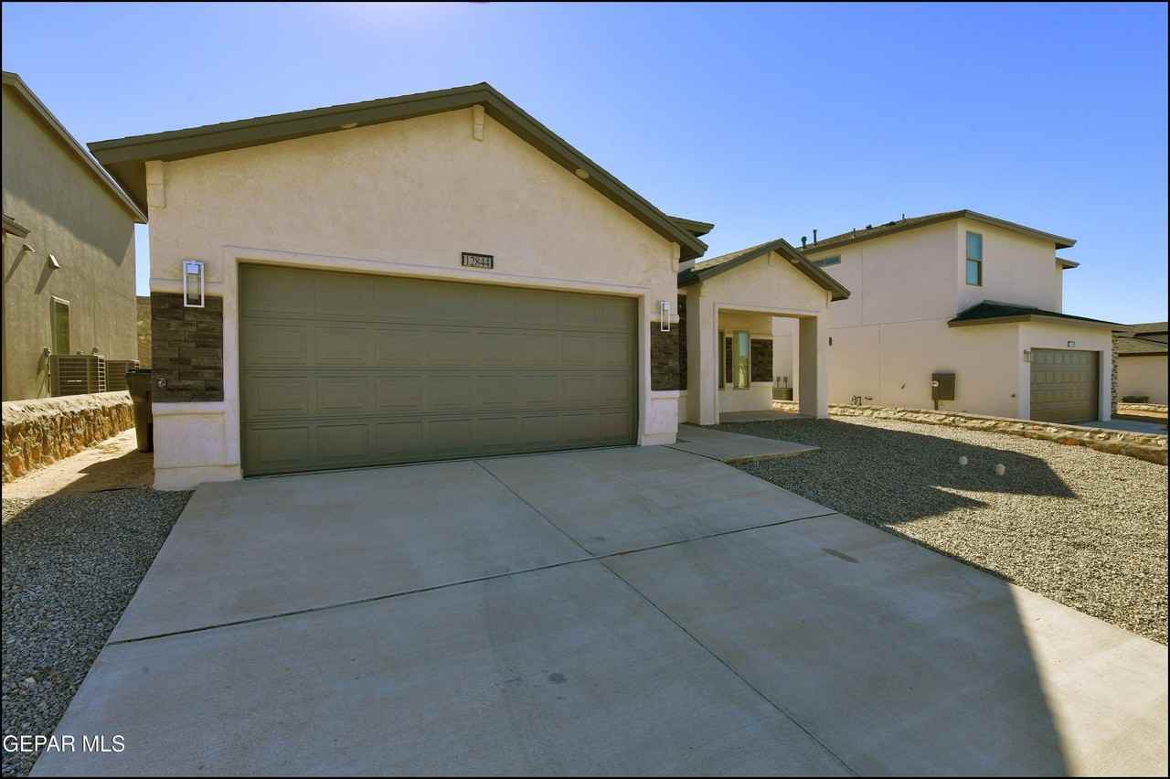 12844 Giovanni Grajeda Avenue - Photo 5 of 47