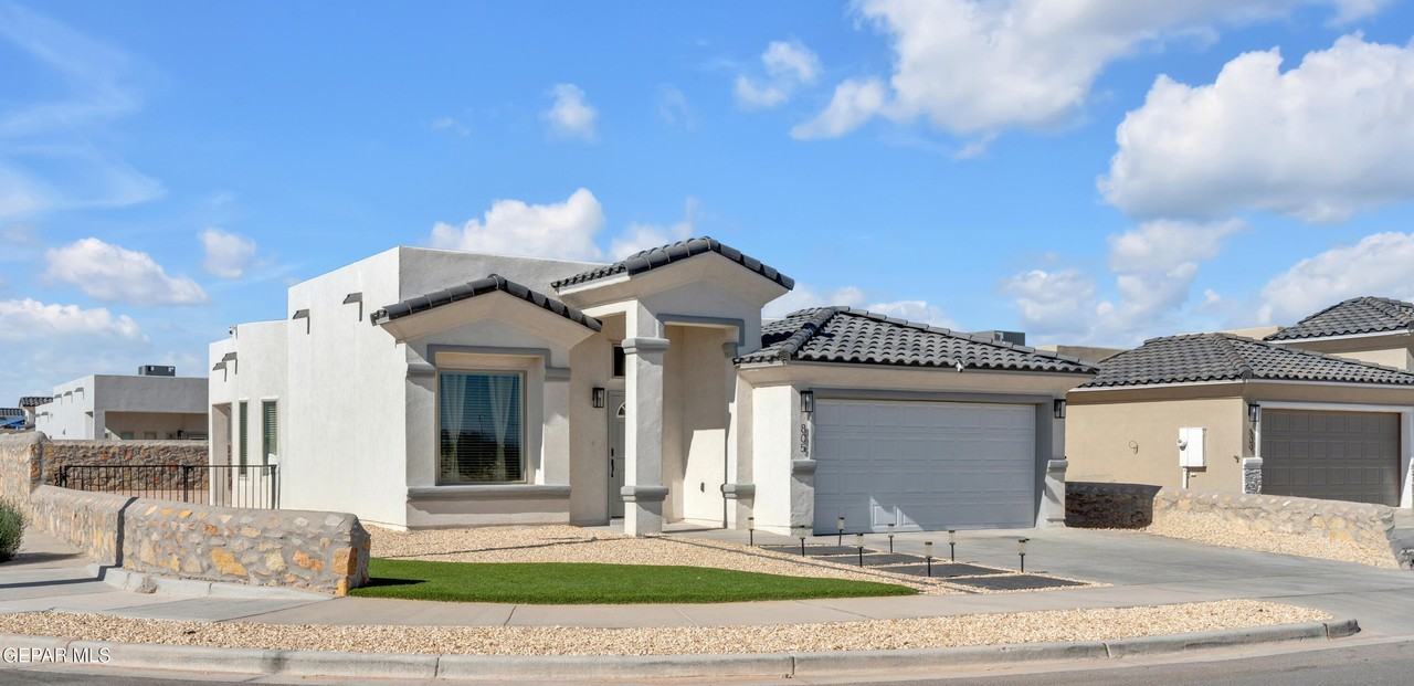 805 Paseo Tranquilo St - Photo 3 of 43