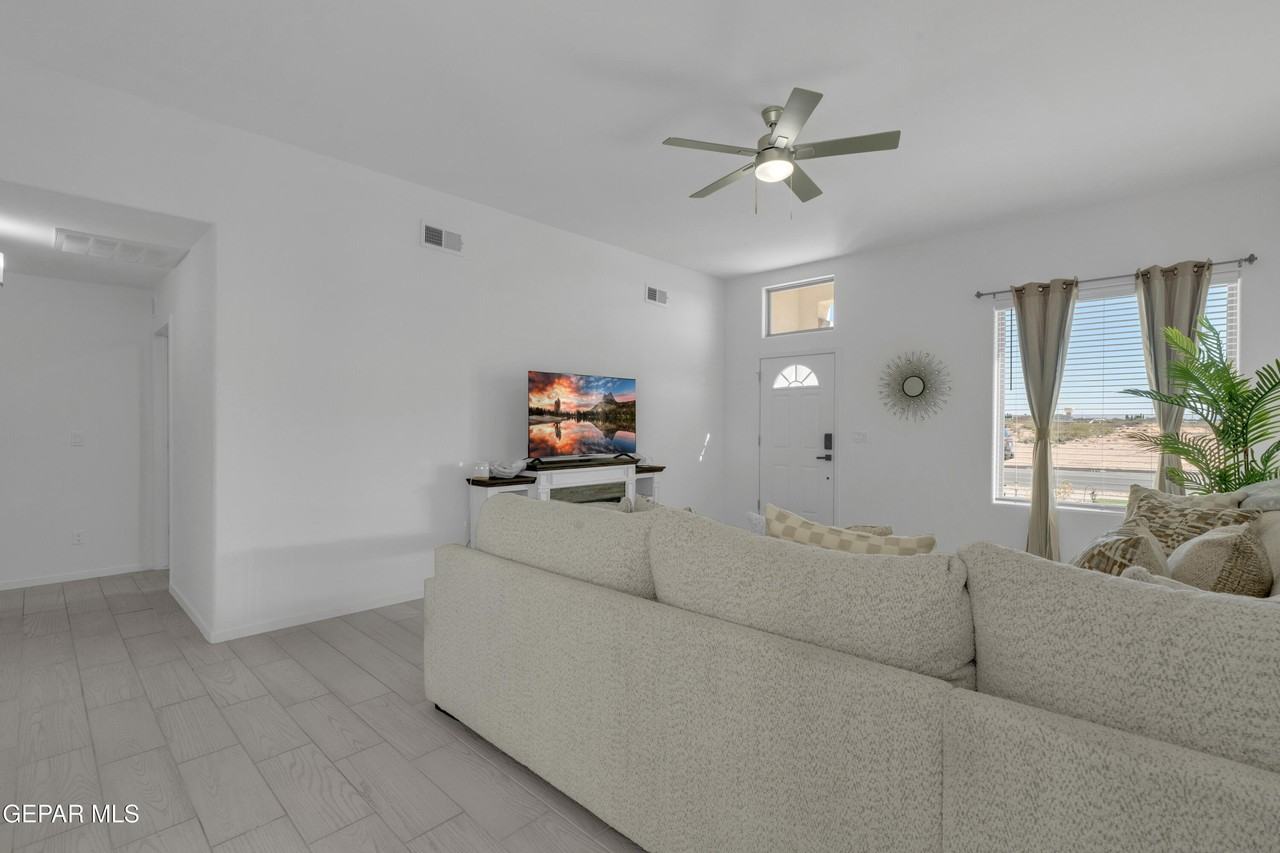 805 Paseo Tranquilo St - Photo 6 of 43