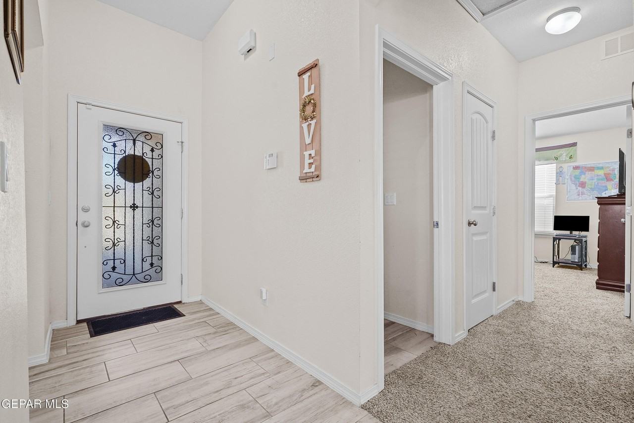 5025 Marcella Santillana - Photo 7 of 32