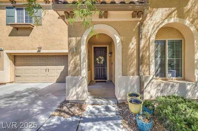 10598 Cliff Lake Street - Photo 3 of 41