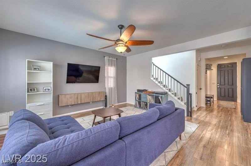 10598 Cliff Lake Street - Photo 5 of 41