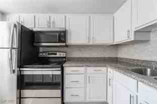 5261 River Glen Dr #201 - Photo 1 of 1