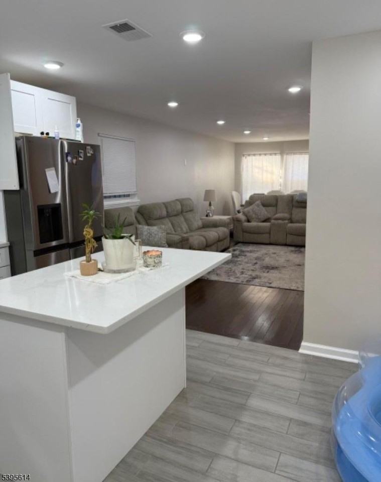 342 South 20th Street - Photo 6 of 25