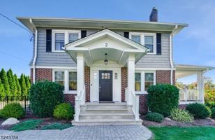 featured image of 2 Loantaka Way