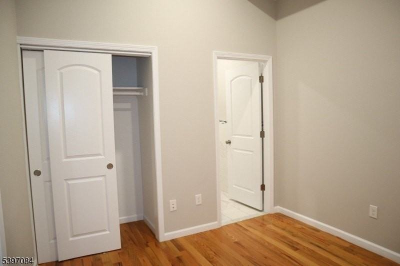 154 Garside St 1st Fl #1 - Photo 4 of 21