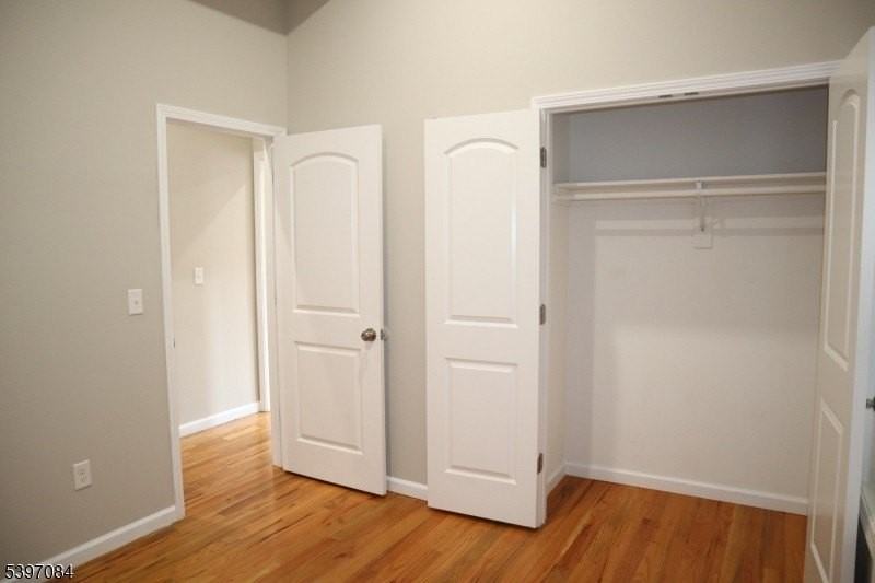 154 Garside St 1st Fl #1 - Photo 7 of 21