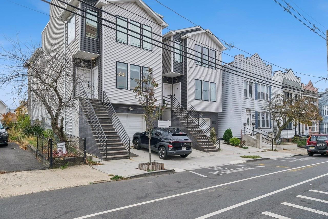 183 Gates Ave #1 - Photo 2 of 19