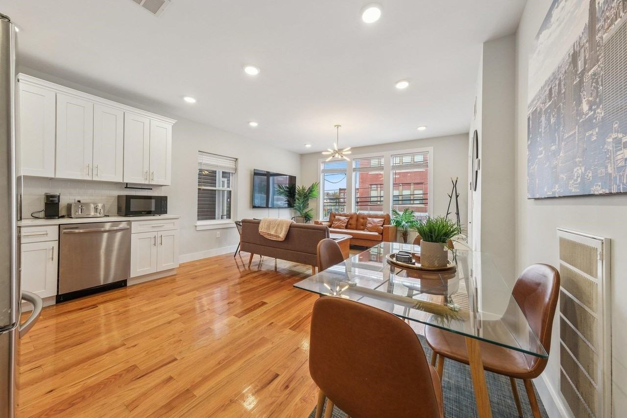 183 Gates Ave #1 - Photo 3 of 19