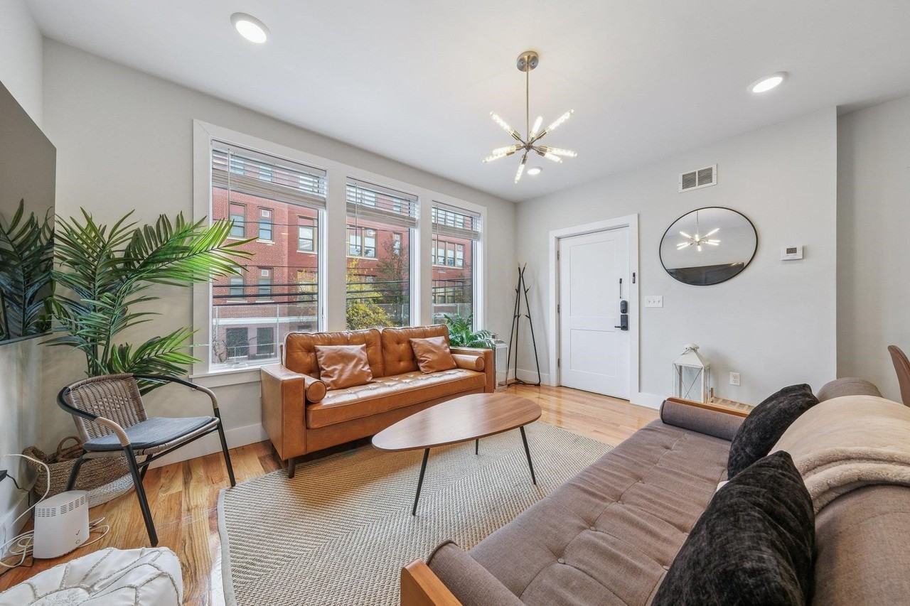 183 Gates Ave #1 - Photo 6 of 19