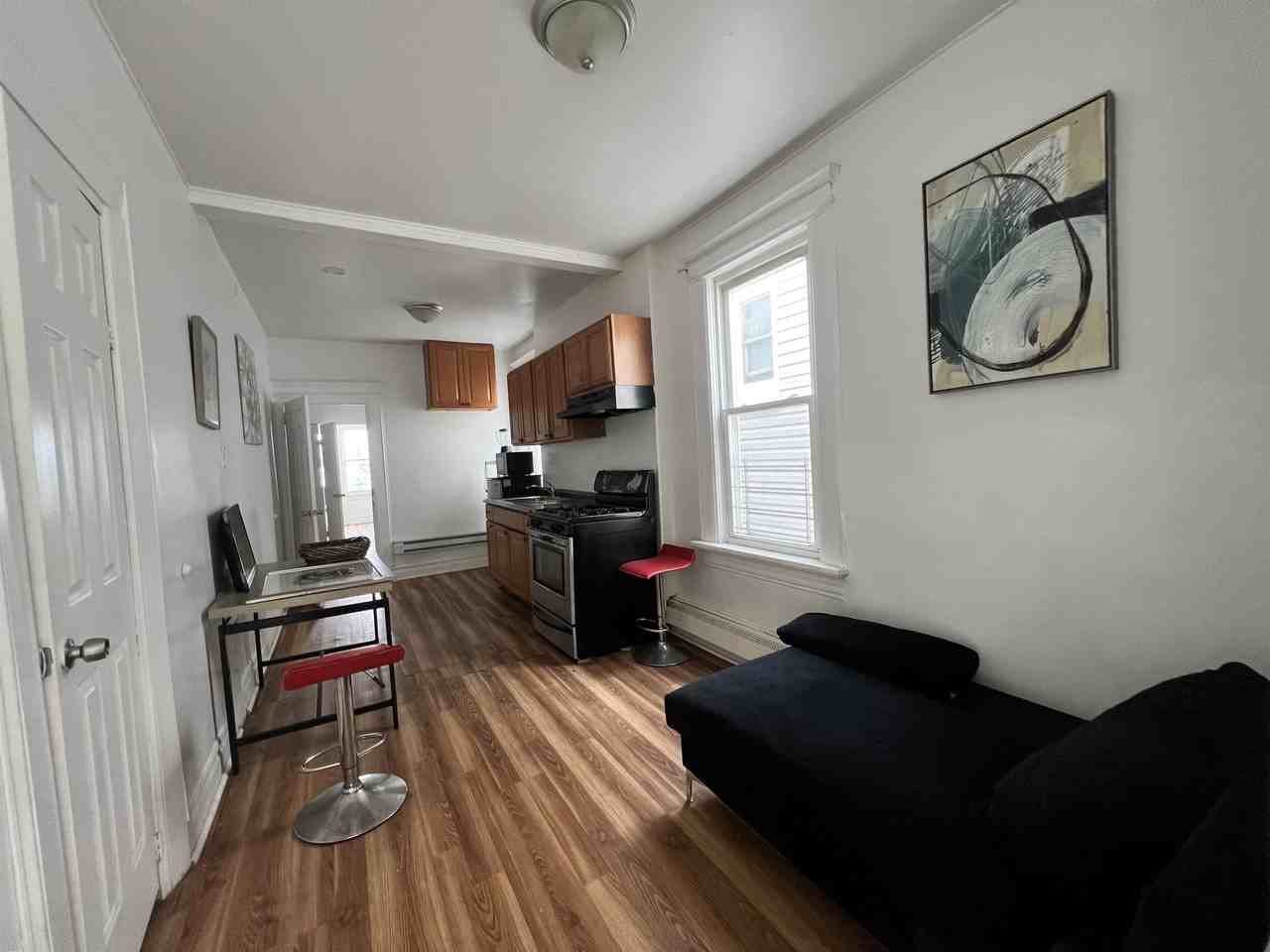 69 Clarke Ave #2L - Photo 6 of 8