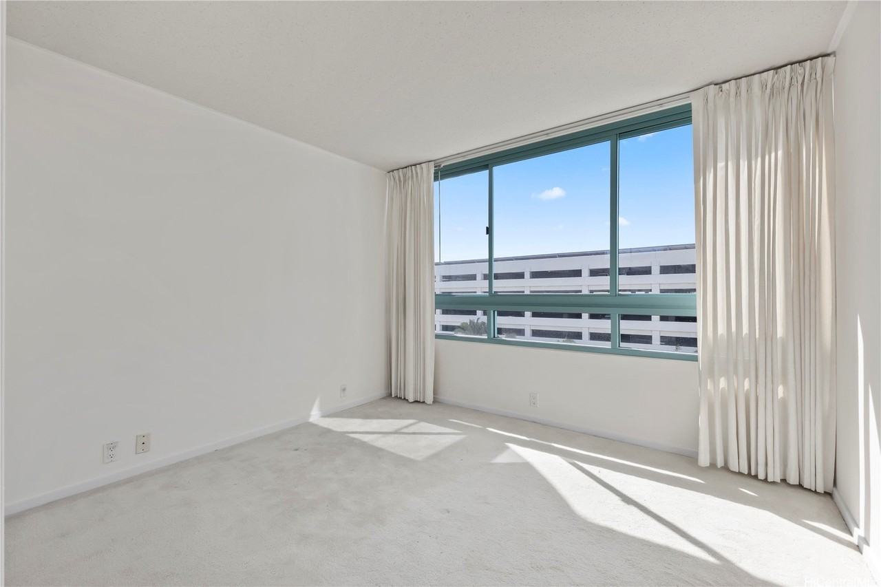 1341 Kapiolani Boulevard #10C - Photo 7 of 23