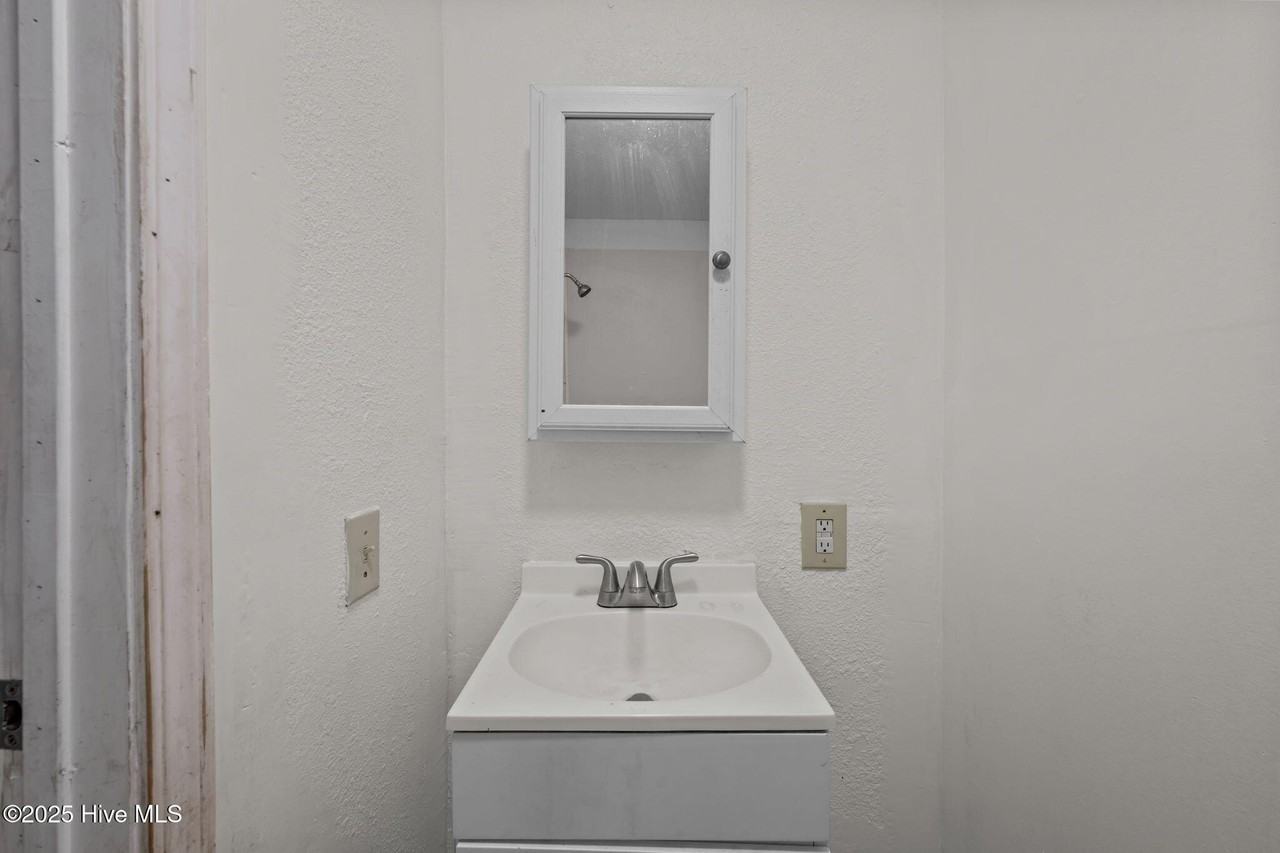 700 2nd Ave Unit A #A - Photo 6 of 22