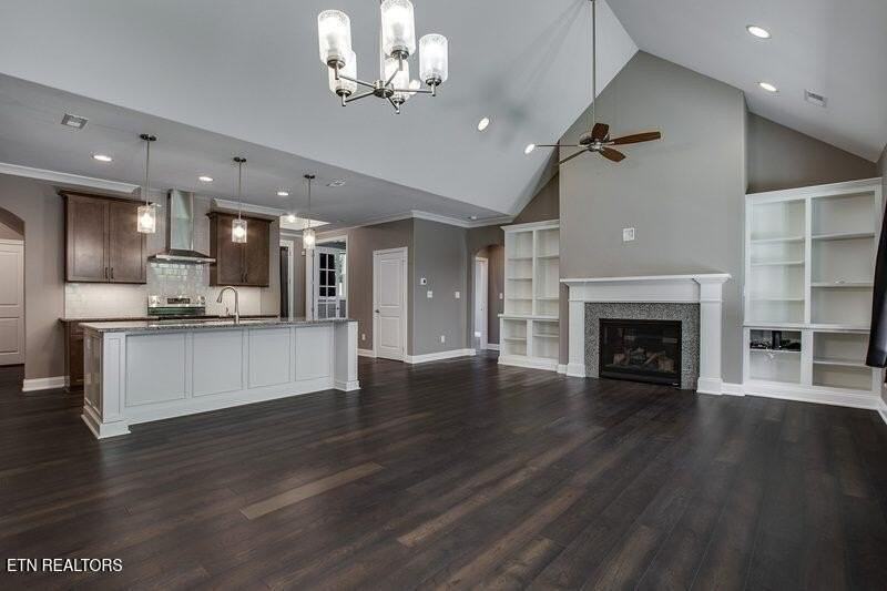 318 Chatuga Ln - Photo 4 of 18