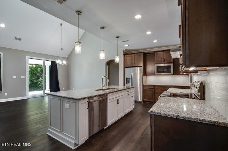 318 Chatuga Ln - Photo 5 of 18