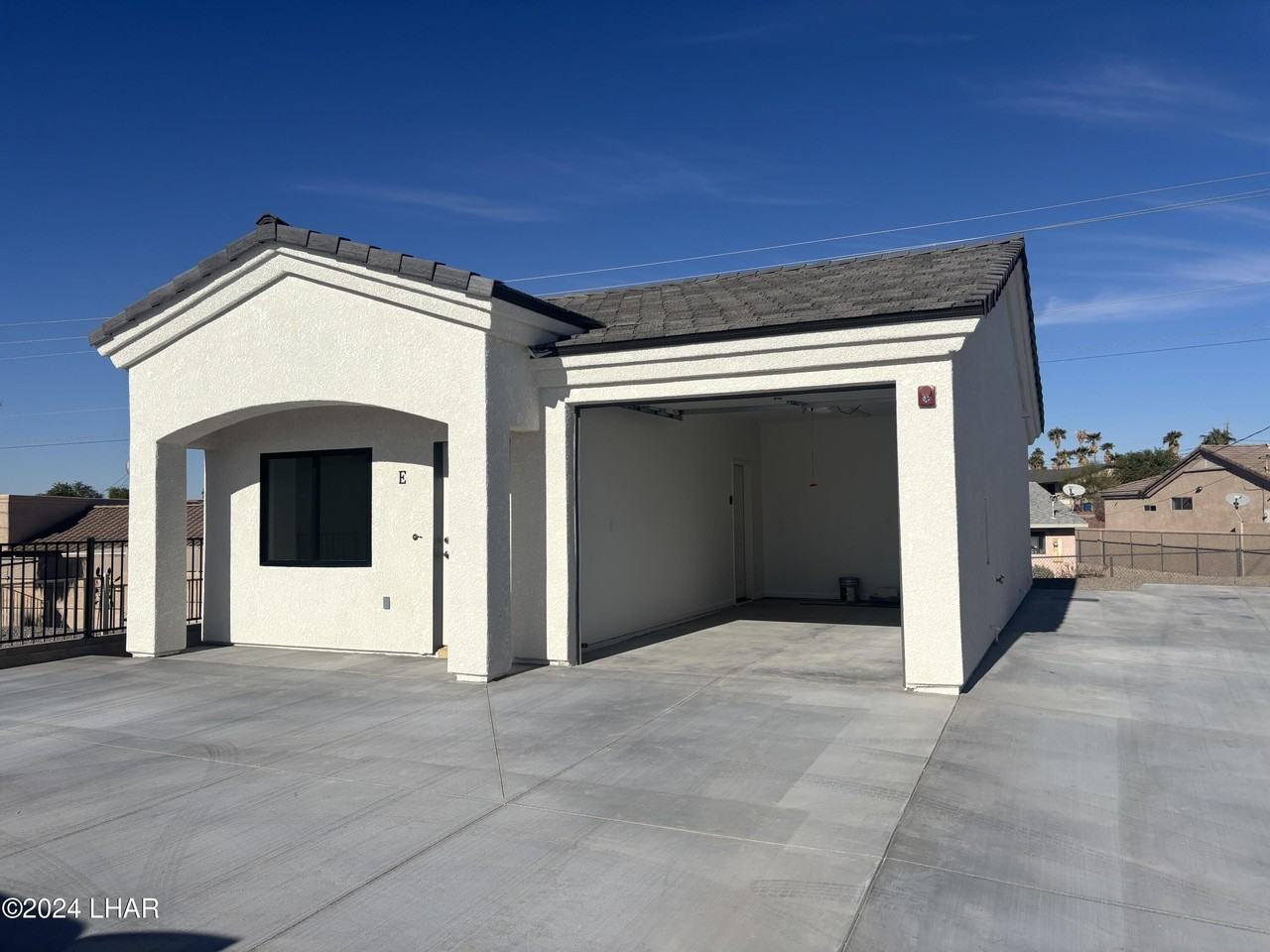 2661 Tonto Dr Apt E #E - Photo 2 of 13