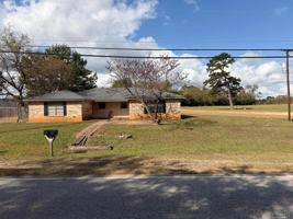 featured image of 3109B Dundee Rd
