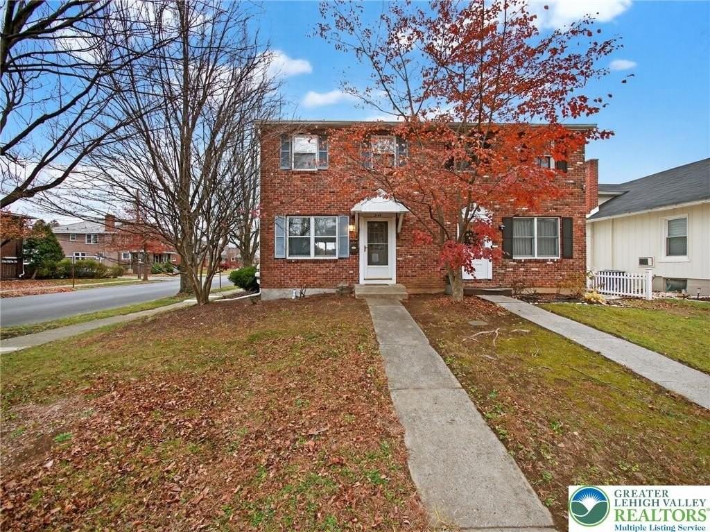 2149 W Allen St - Photo 2 of 24