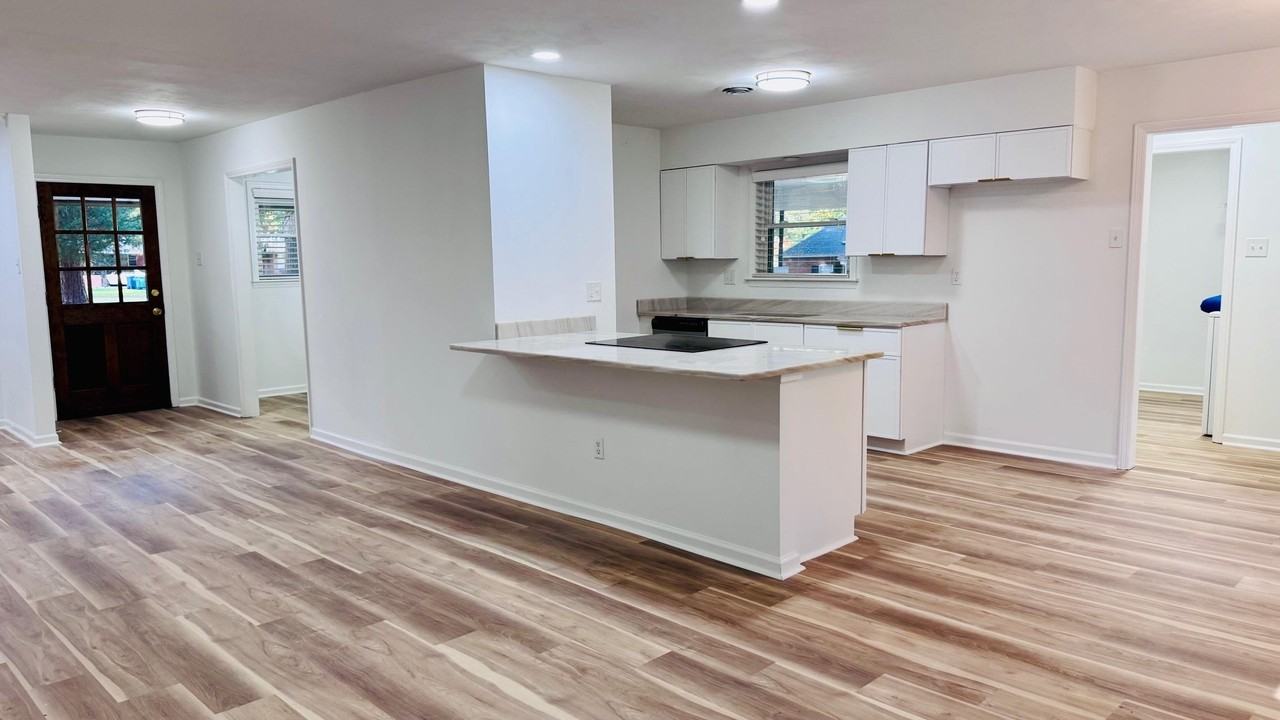 7535 Parker Cir - Photo 6 of 32