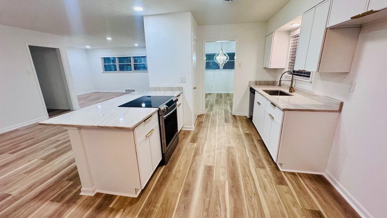 7535 Parker Cir - Photo 7 of 32