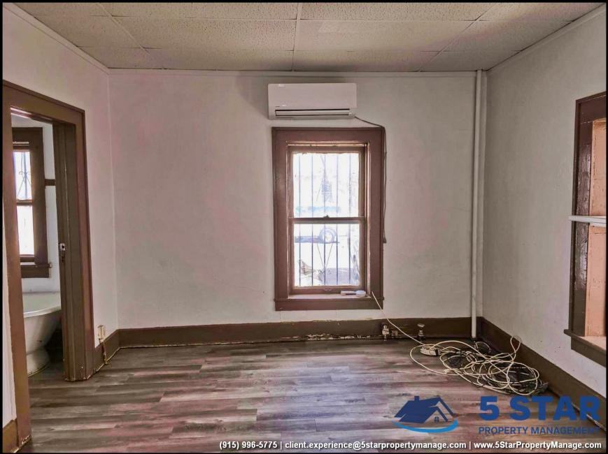 1030 Wyoming Ave - Photo 7 of 10