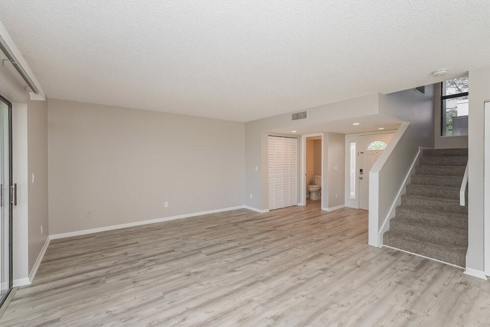 16111 Gardendale Dr - Photo 5 of 17