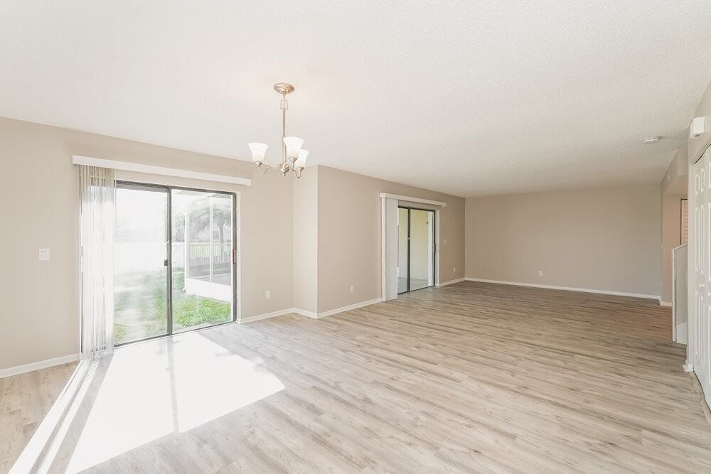 16111 Gardendale Dr - Photo 7 of 17