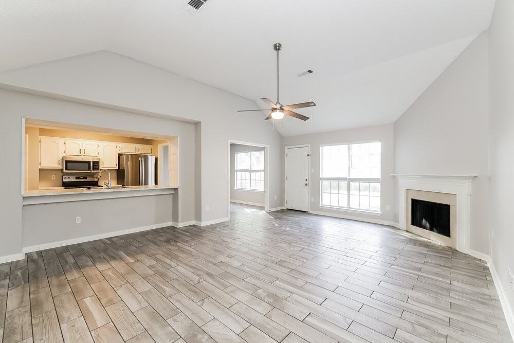 5975 Cottage Hill Dr - Photo 3 of 16