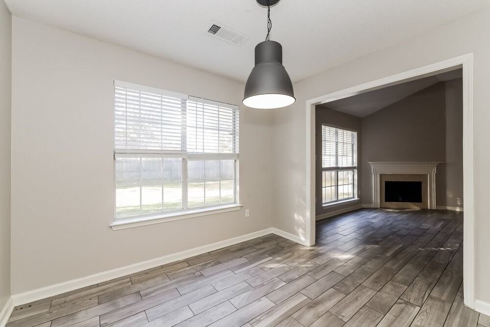 5975 Cottage Hill Dr - Photo 5 of 16