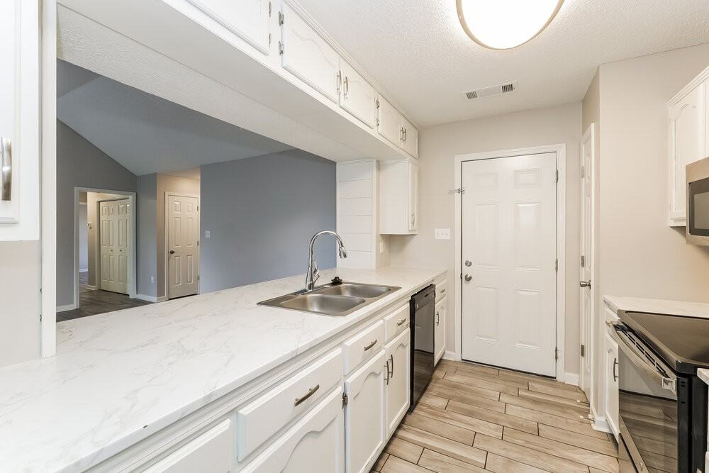 5975 Cottage Hill Dr - Photo 6 of 16