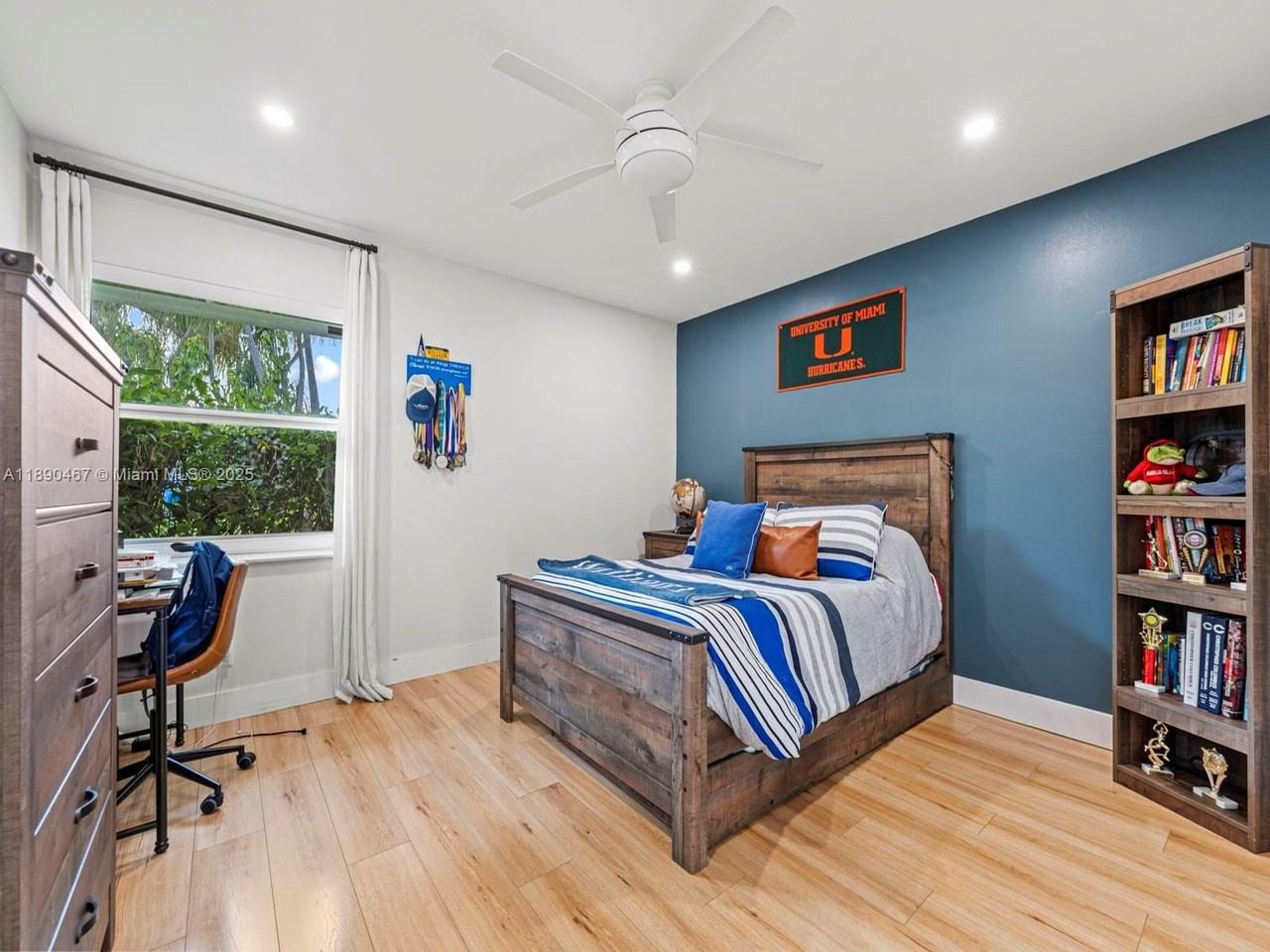 10921 Sw 116th Ave #0 - Photo 7 of 30