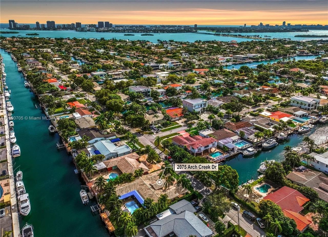 2075 Arch Creek Dr #2075 - Photo 3 of 36