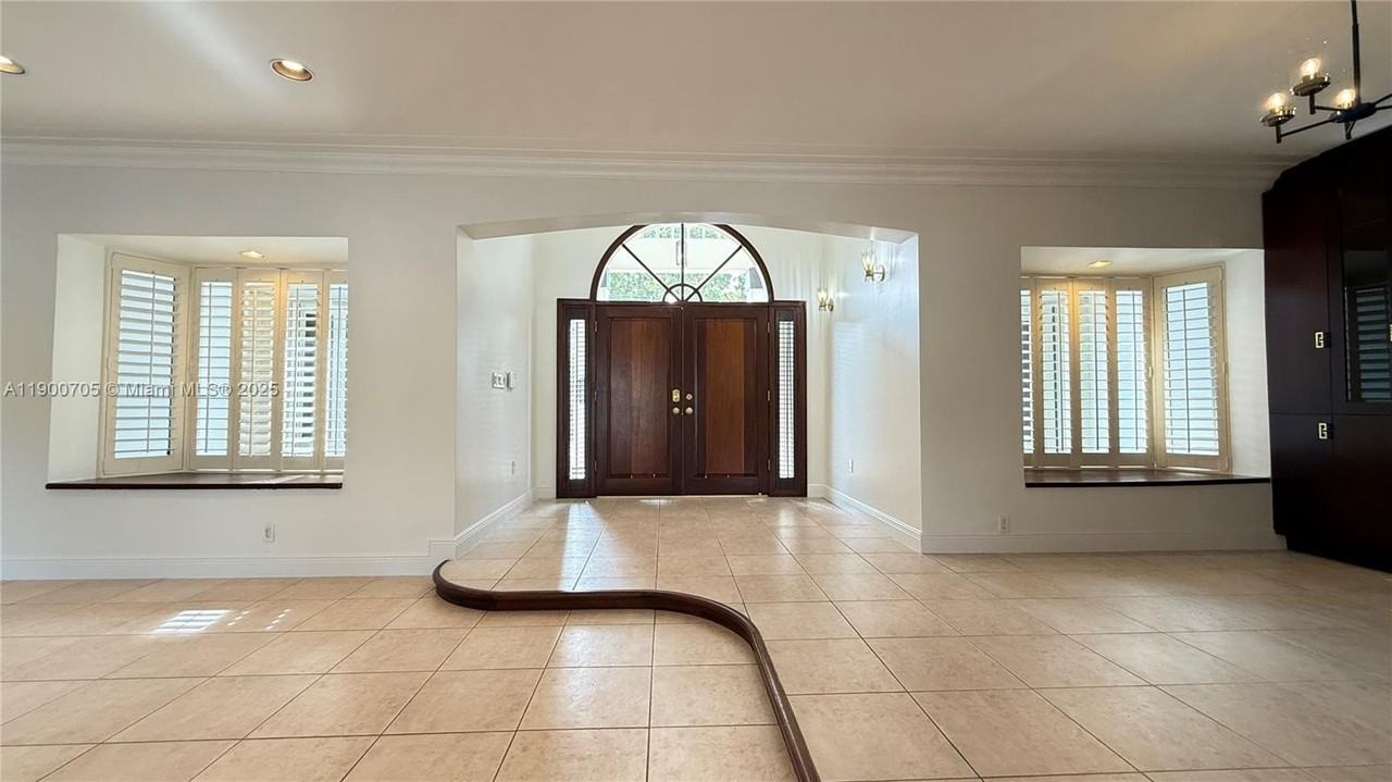 2075 Arch Creek Dr #2075 - Photo 7 of 36