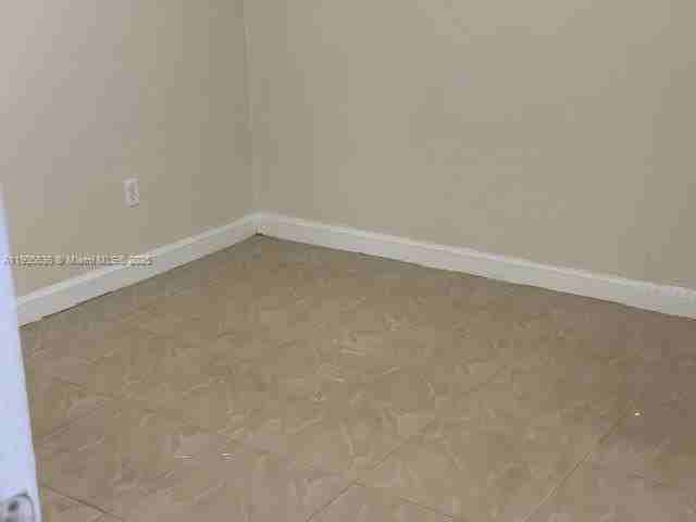 311 Ne 57th St #313 - Photo 5 of 16