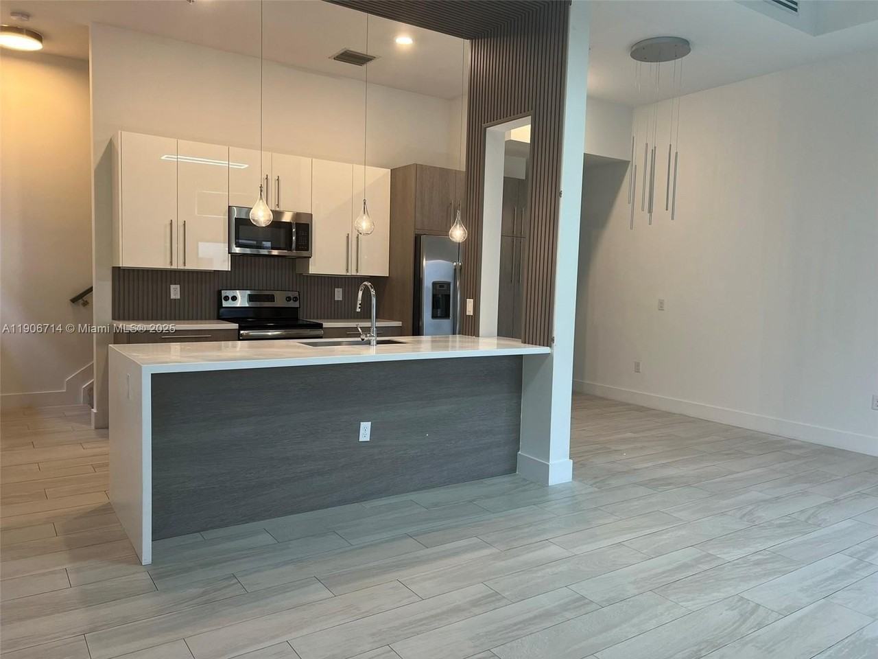 4428 Nw 9th St #4428 - Photo 6 of 50